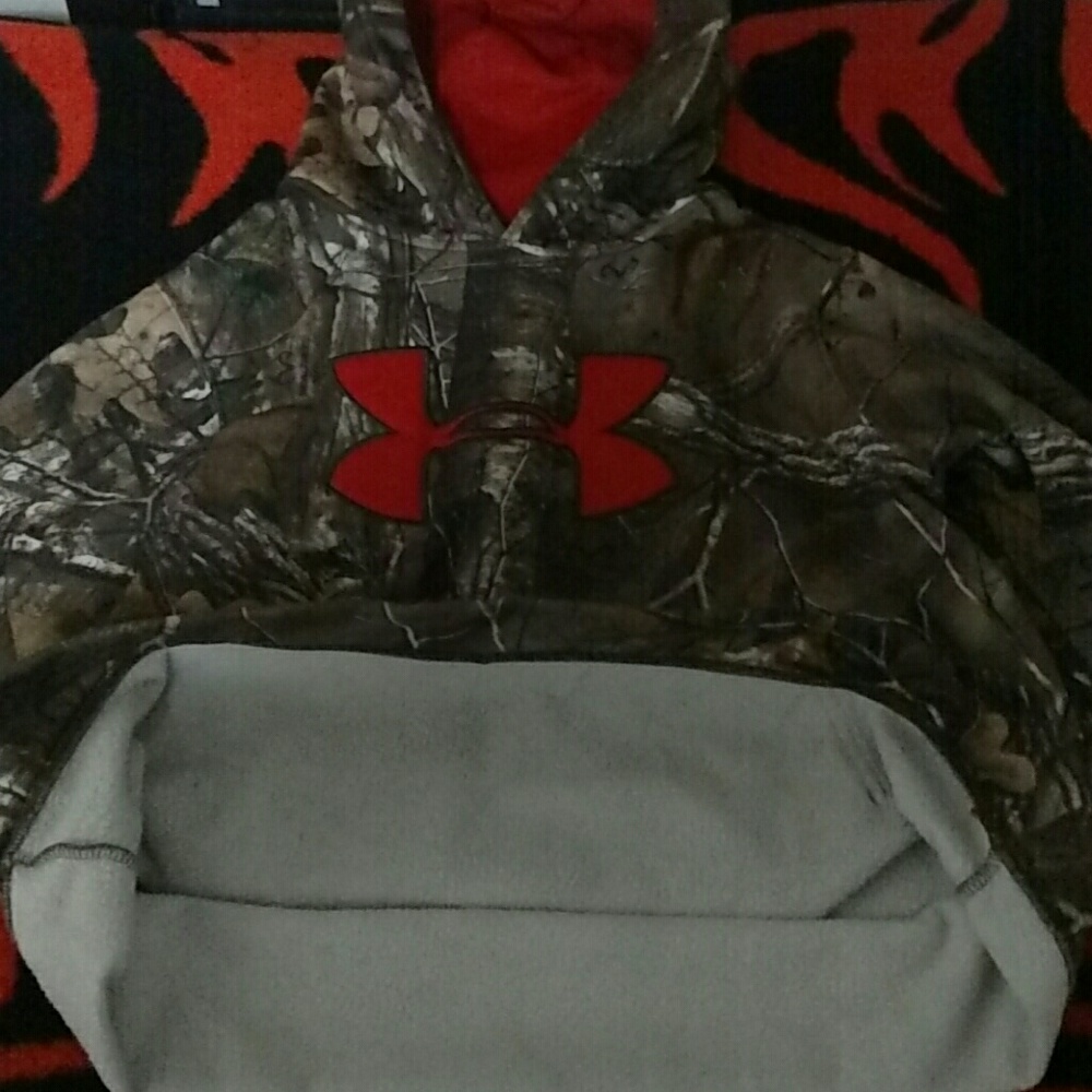 Sweatshirt - Picture 2 of 2